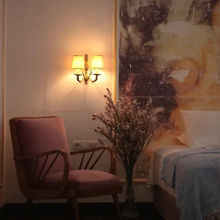 Готель Moshinos *