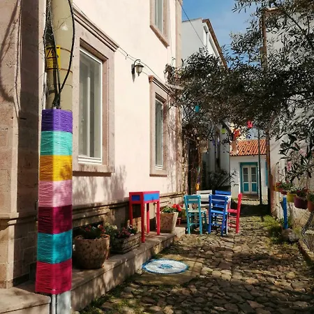 Готель Moshinos *