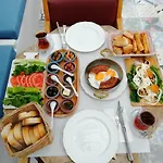Moshinos Hotel