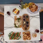 Moshinos Ayvalı
